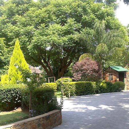 Wozani Lodge Bulawayo Esterno foto