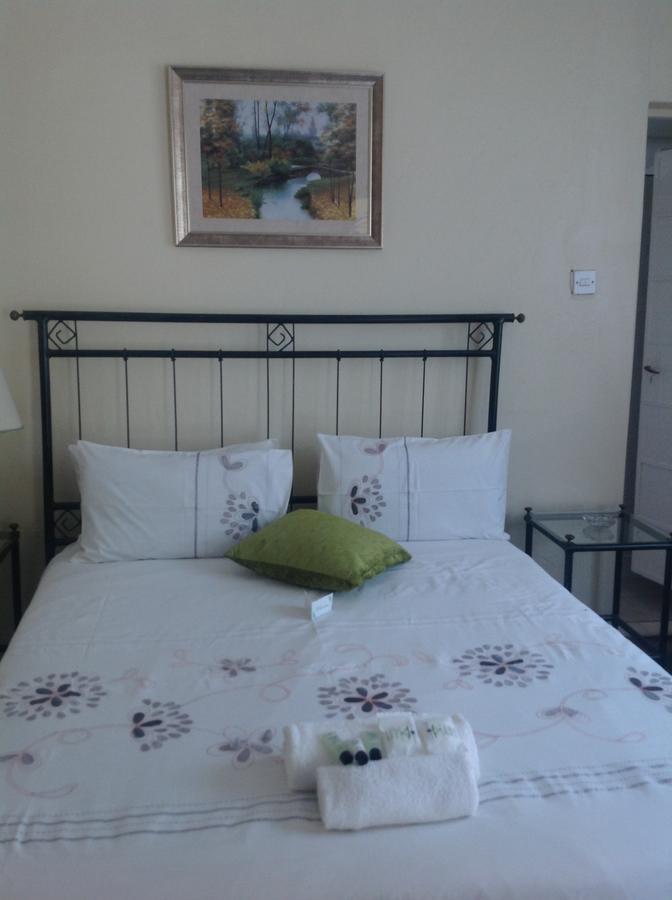 Wozani Lodge Bulawayo Esterno foto