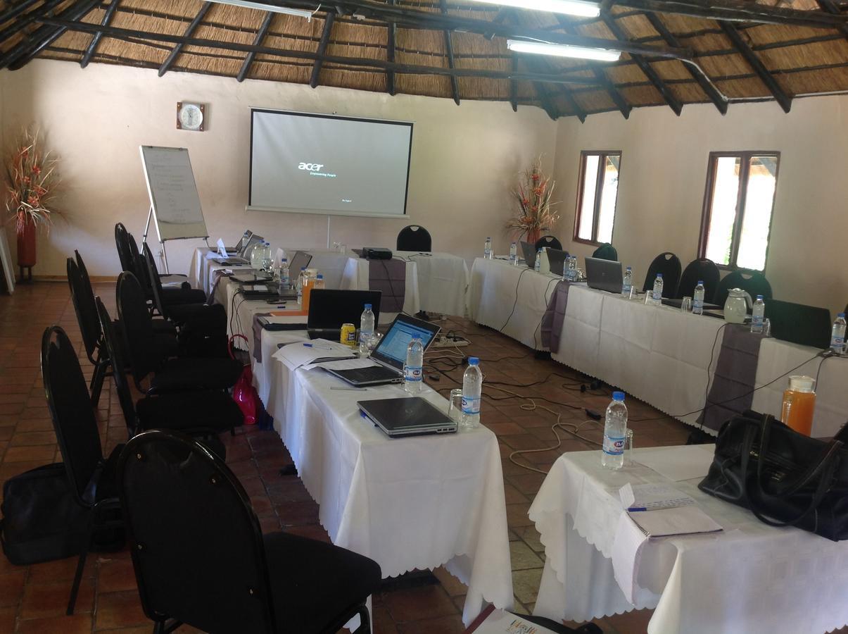 Wozani Lodge Bulawayo Esterno foto