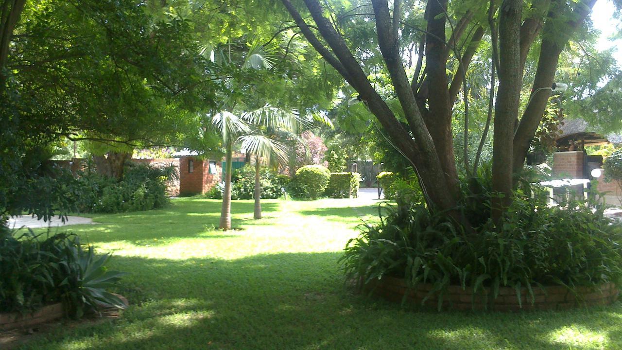 Wozani Lodge Bulawayo Esterno foto